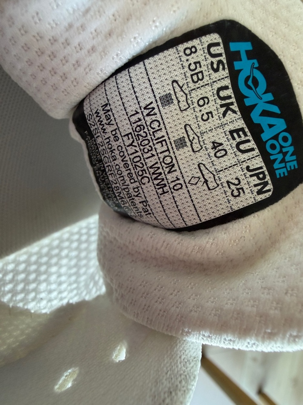 HOKA W Clifton 10 white shoes - Picture 5 of 10